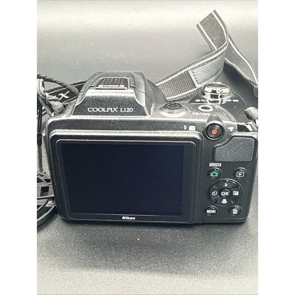 Nikon COOLPIX L120 14.1MP Digital Bridge Camera - Black - W/ Case - TESTED